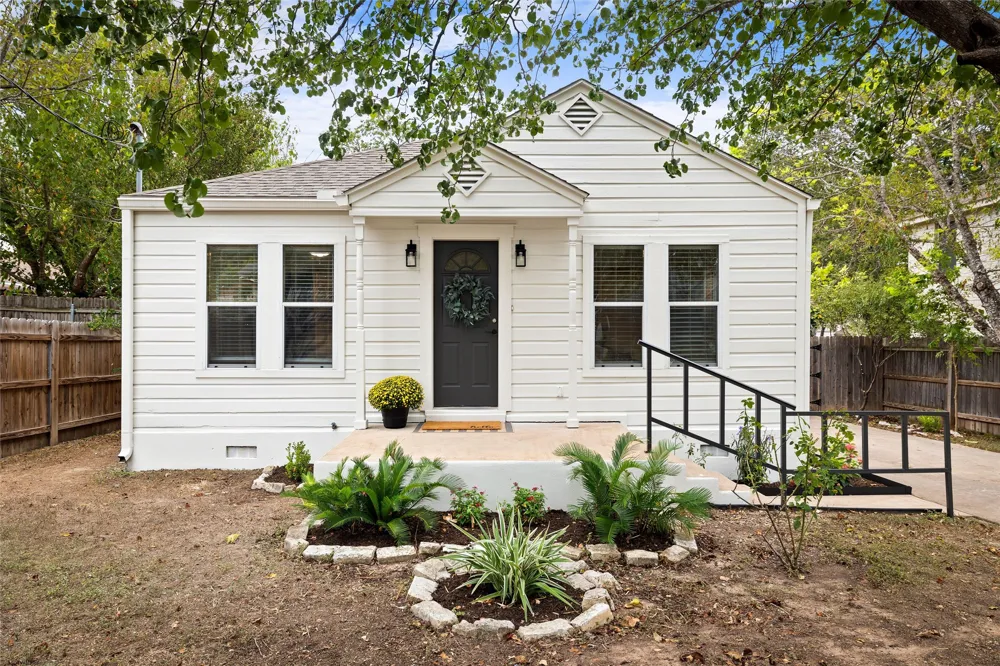 3306 Dalton Street Austin, TX 78745