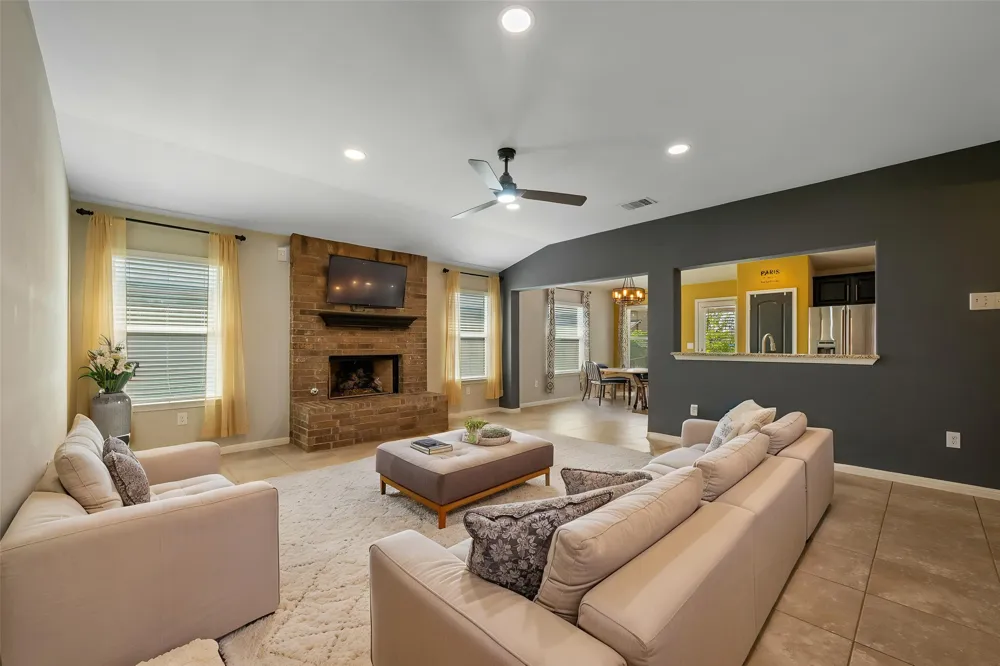 308 Moulins Lane Georgetown, TX 78626