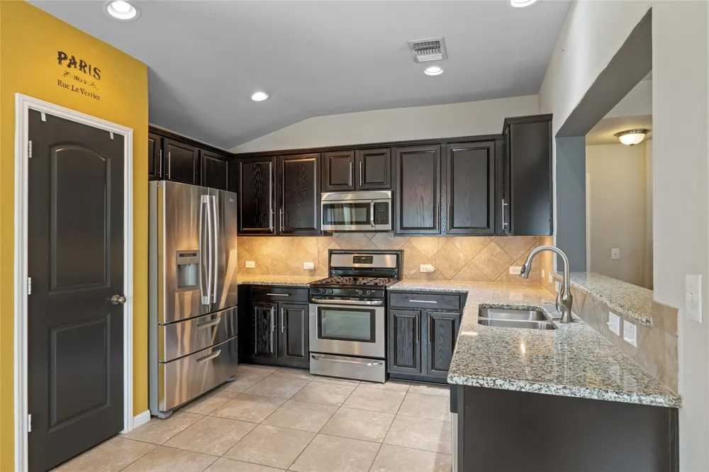 308 Moulins Lane Georgetown, TX 78626