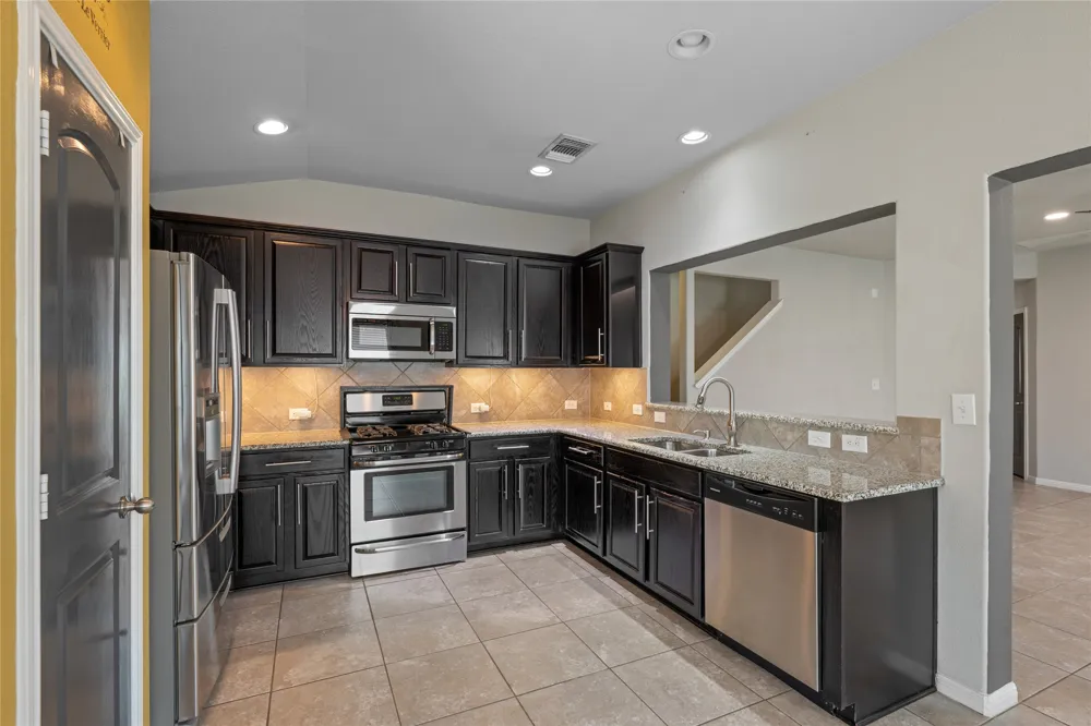 308 Moulins Lane Georgetown, TX 78626