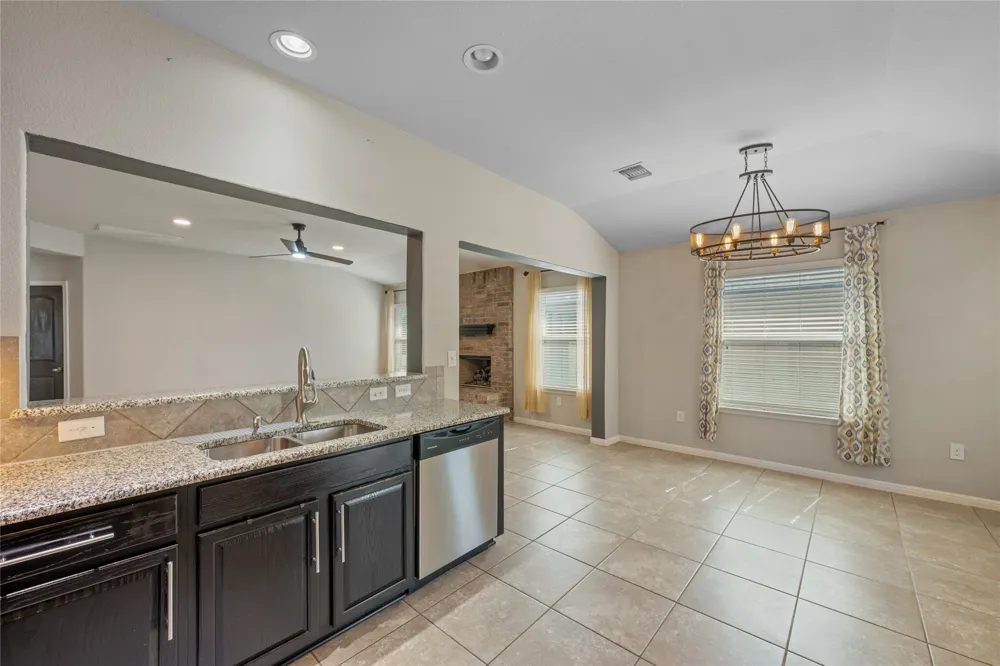 308 Moulins Lane Georgetown, TX 78626