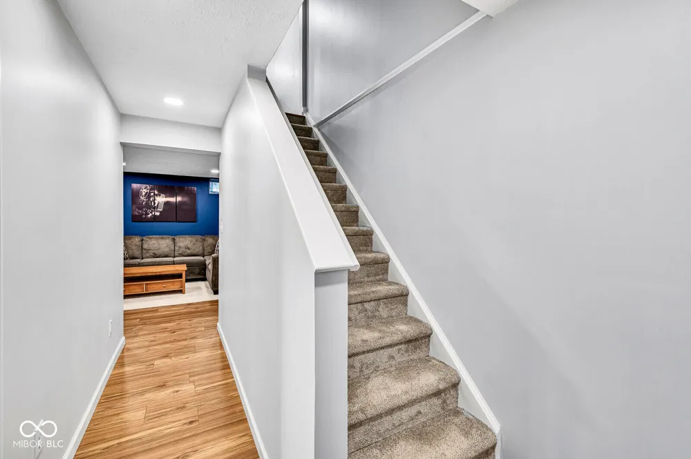 9442 Timber View Drive Indianapolis, IN 46250