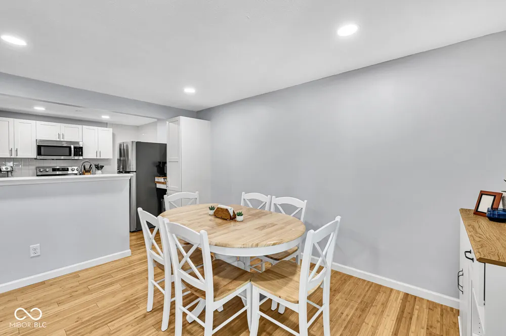 9442 Timber View Drive Indianapolis, IN 46250