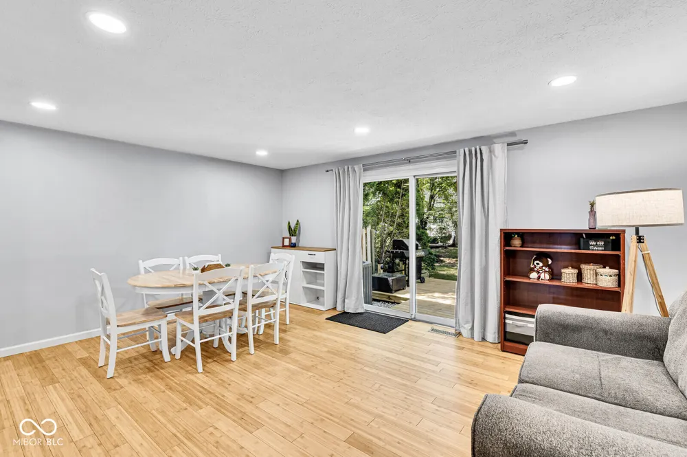 9442 Timber View Drive Indianapolis, IN 46250