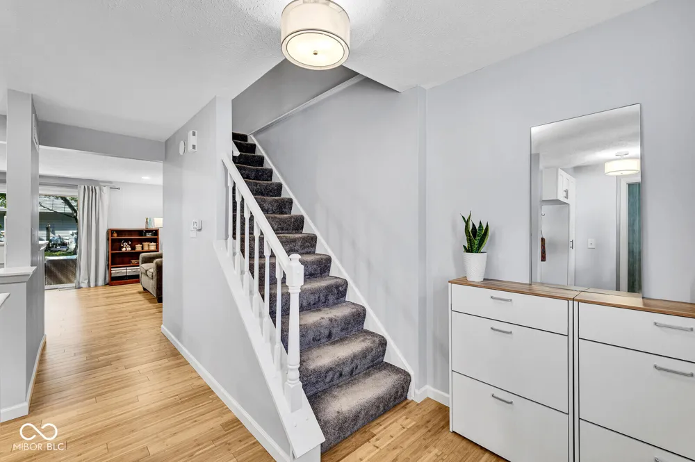 9442 Timber View Drive Indianapolis, IN 46250