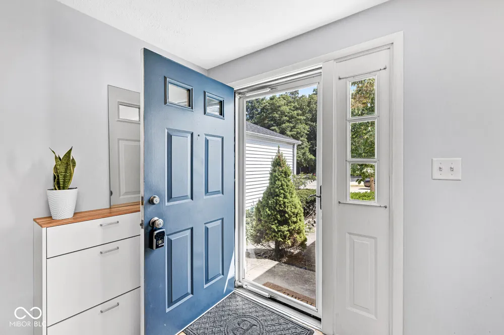 9442 Timber View Drive Indianapolis, IN 46250