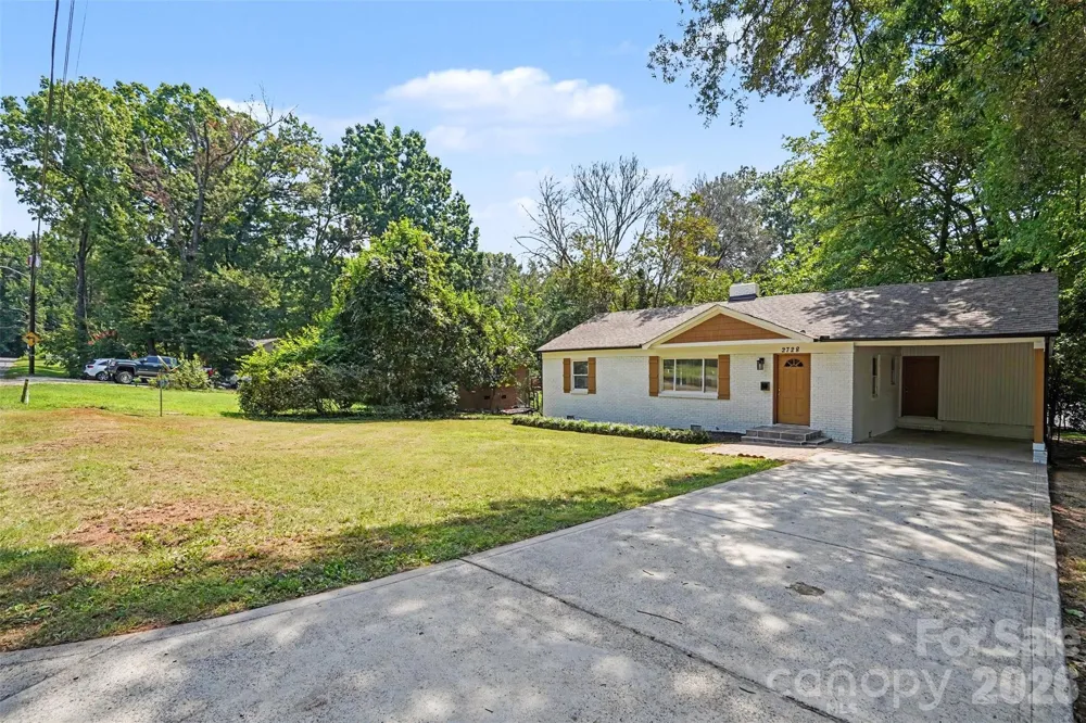 2728 Arnold Drive Charlotte, NC 28205