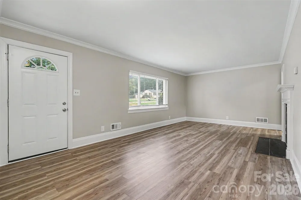 2728 Arnold Drive Charlotte, NC 28205