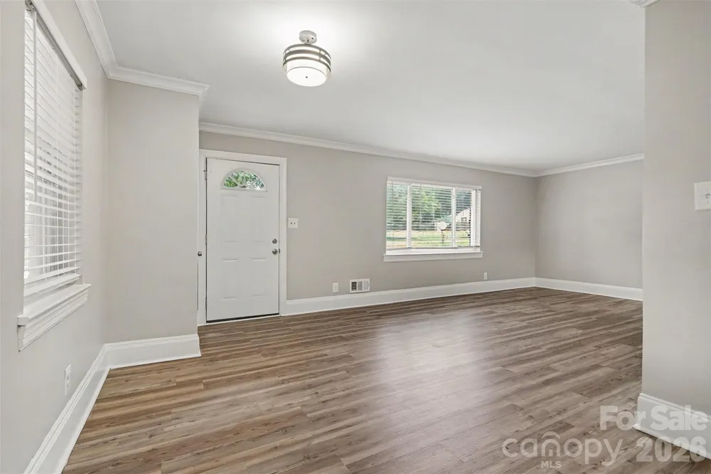 2728 Arnold Drive Charlotte, NC 28205