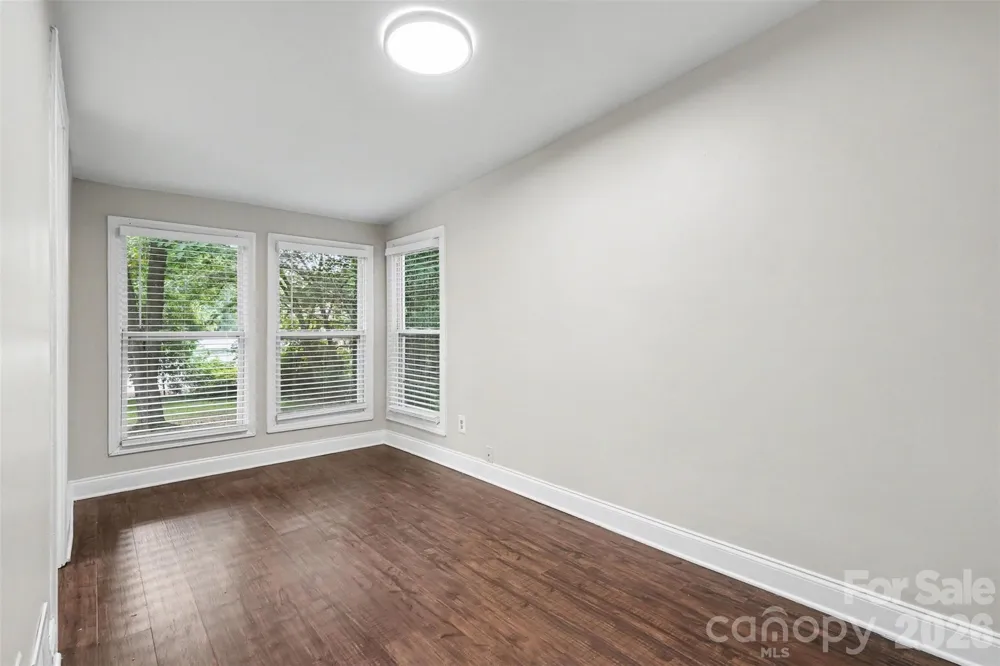 2728 Arnold Drive Charlotte, NC 28205