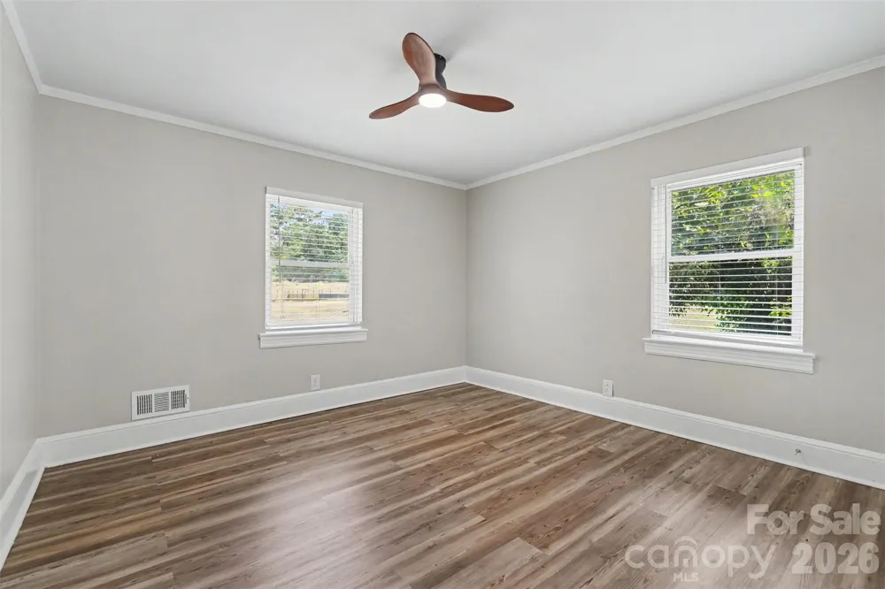 2728 Arnold Drive Charlotte, NC 28205