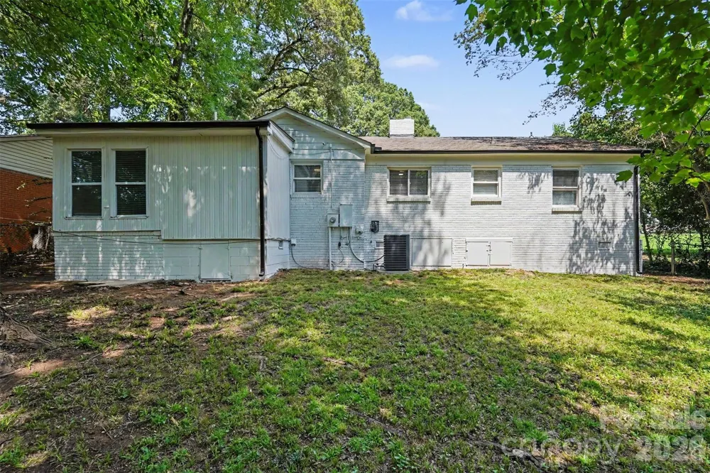 2728 Arnold Drive Charlotte, NC 28205