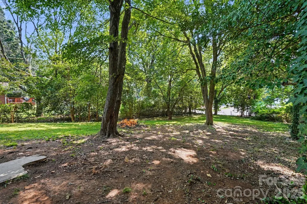 2728 Arnold Drive Charlotte, NC 28205