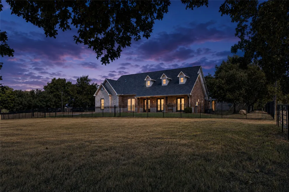 212 Oak Ridge Road Denison, TX 75021