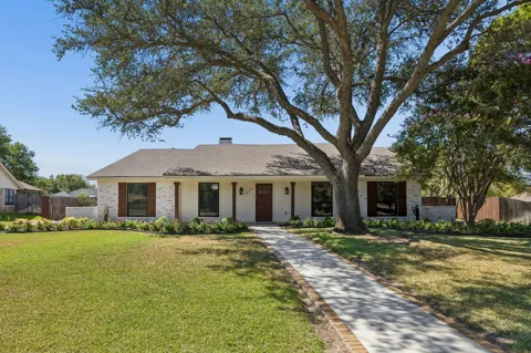 317 Pebble Knoll