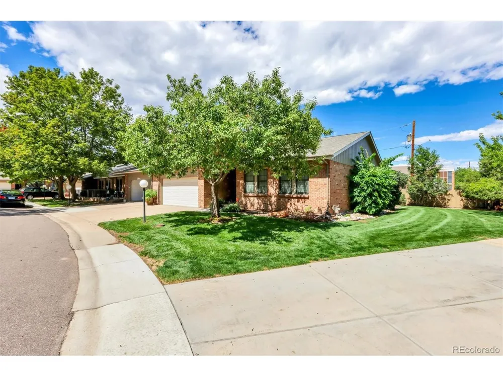9225 W Jewell Place #105 Lakewood, CO 80227