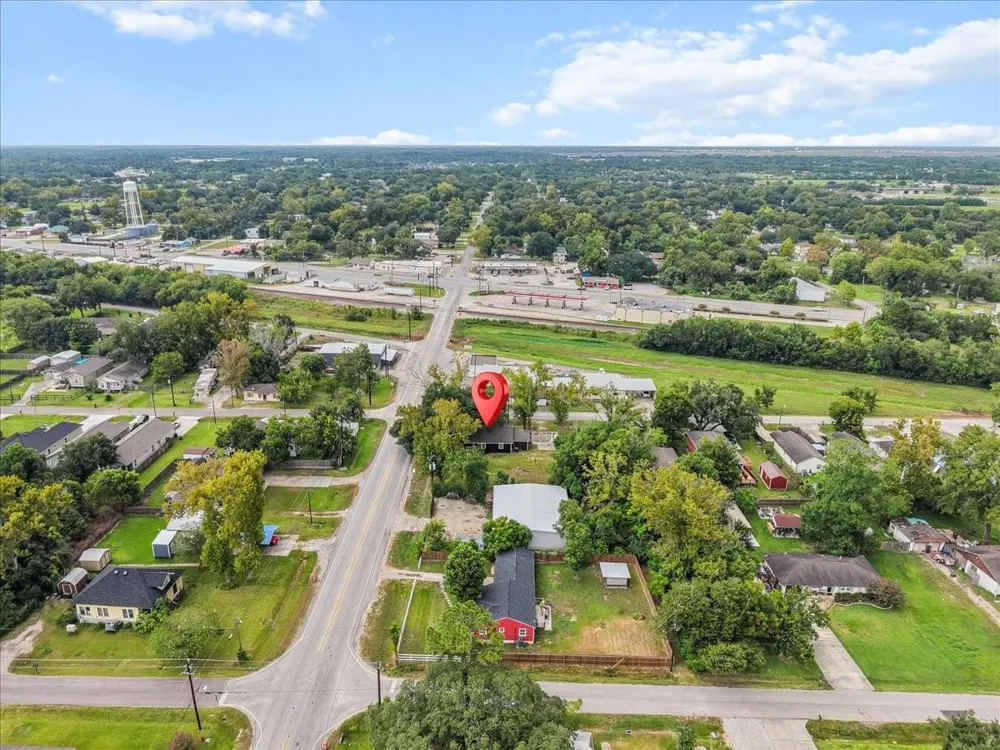 5201 Main Street Santa Fe, TX 77510