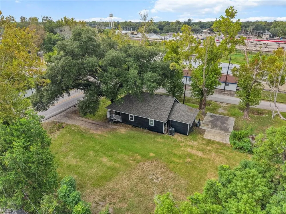 5201 Main Street Santa Fe, TX 77510