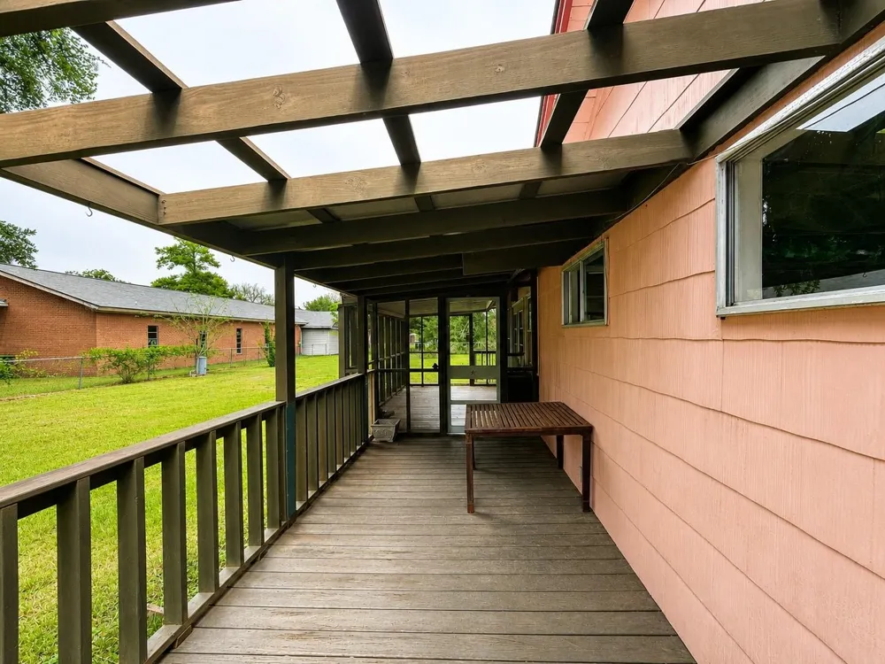 104 Flowers Street Dayton, TX 77535