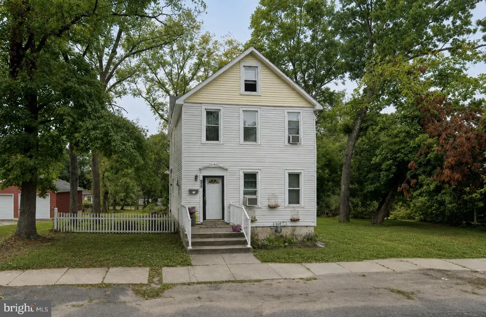 232 BERLIN ROAD Clementon, NJ 08021