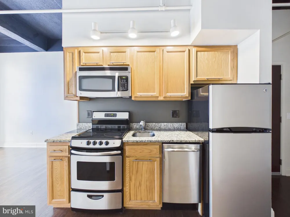 1600 CHESTNUT STREET #311 Philadelphia, PA 19103