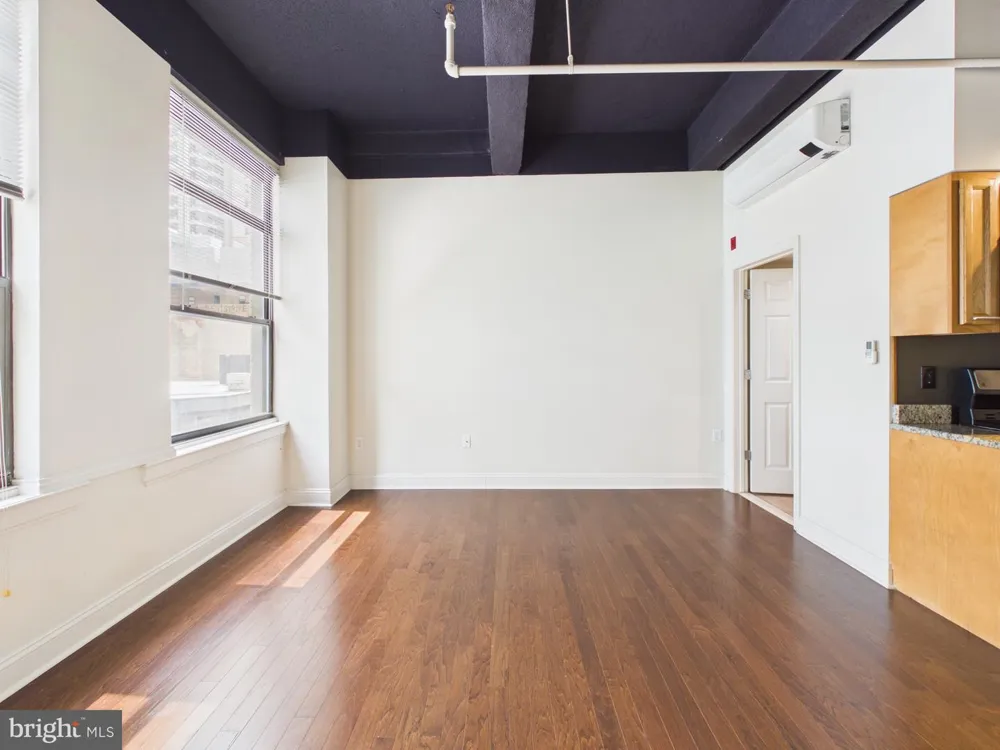1600 CHESTNUT STREET #311 Philadelphia, PA 19103