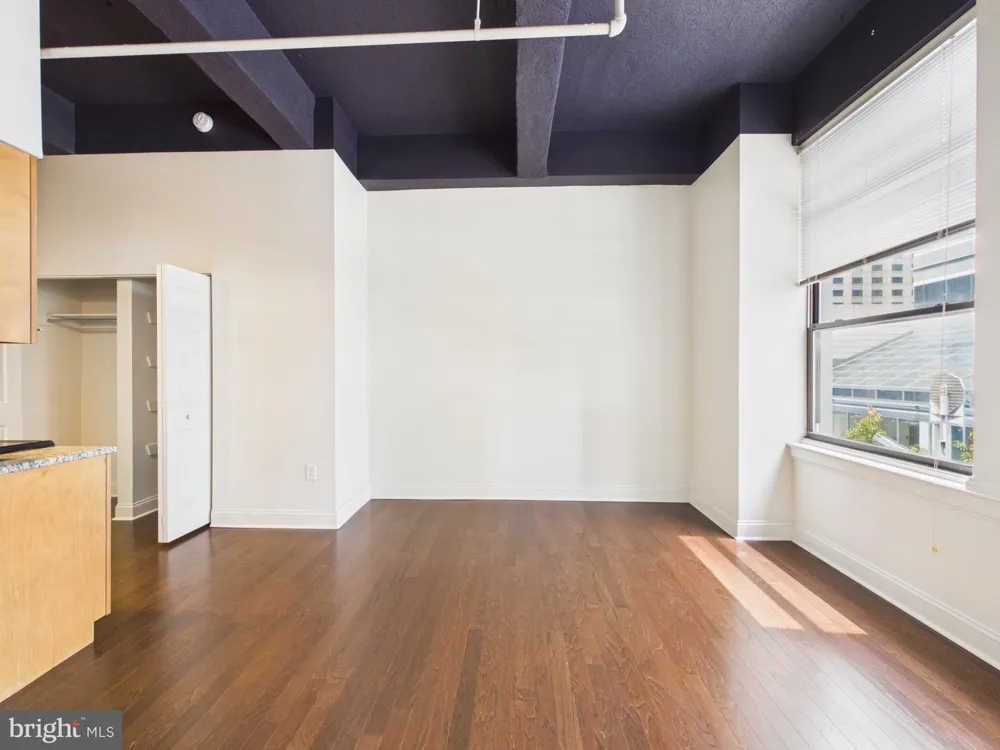 1600 CHESTNUT STREET #311 Philadelphia, PA 19103
