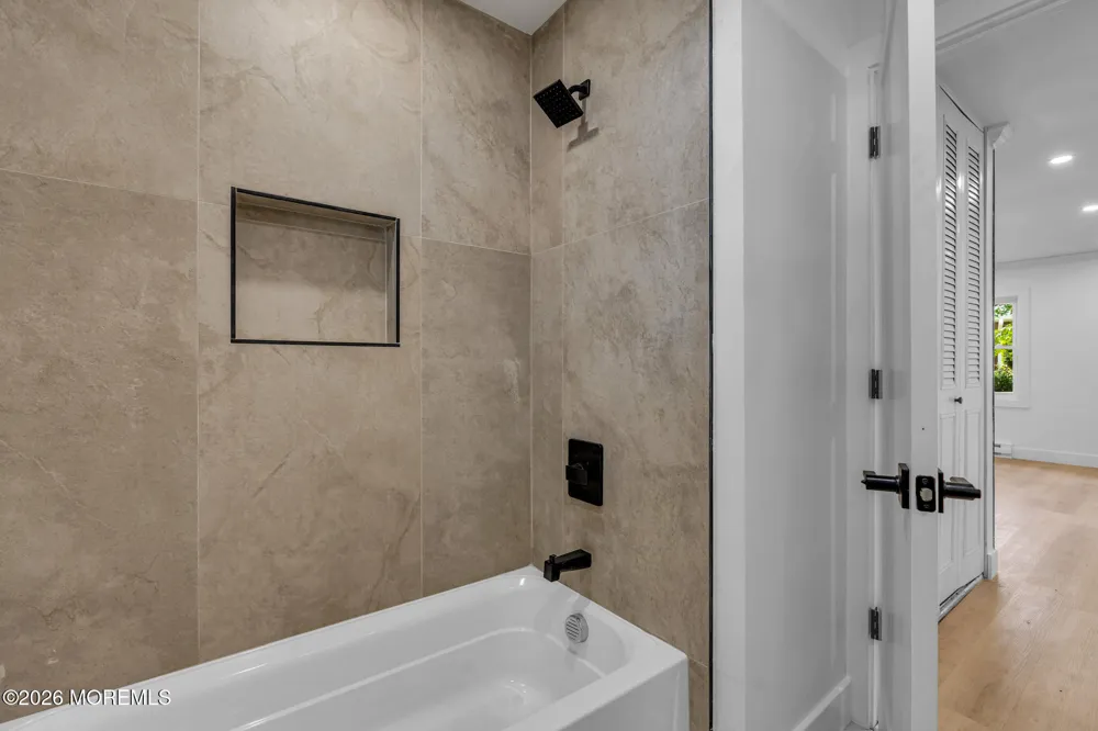 522 Thornbury Court Lakewood, NJ 08701