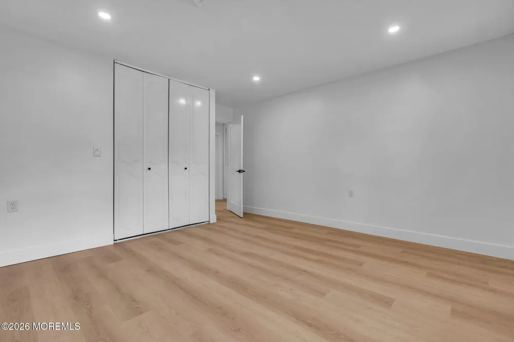 522 Thornbury Court Lakewood, NJ 08701