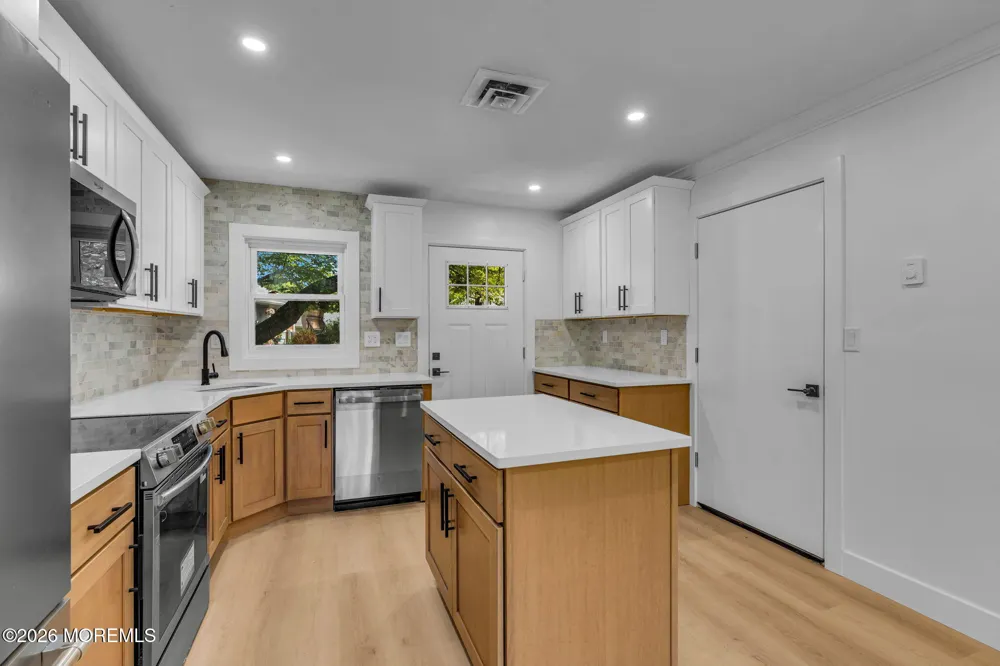 522 Thornbury Court Lakewood, NJ 08701