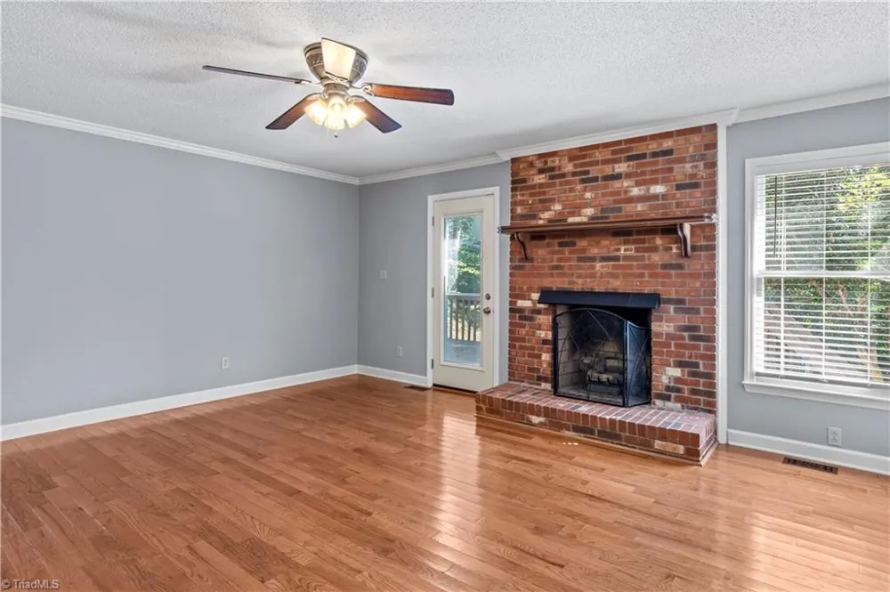 2513 Newington Court Clemmons, NC 27012