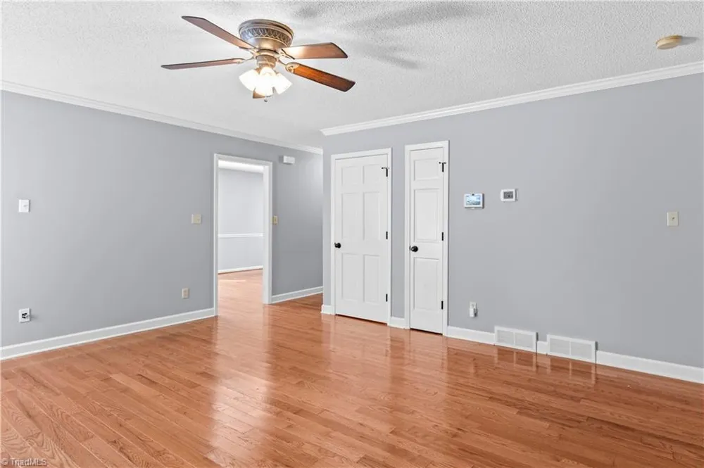 2513 Newington Court Clemmons, NC 27012