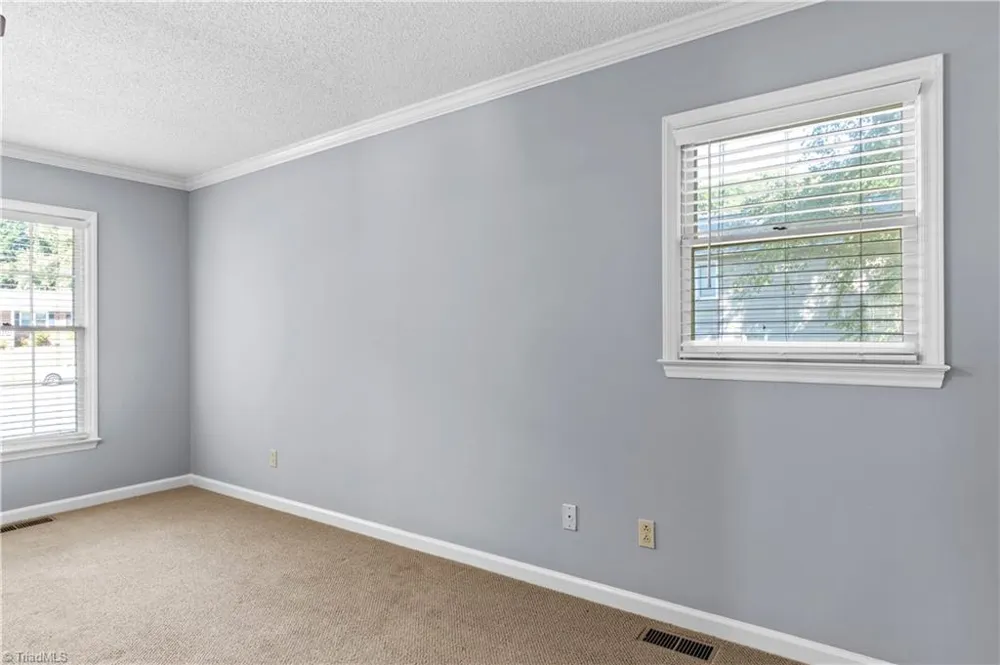 2513 Newington Court Clemmons, NC 27012