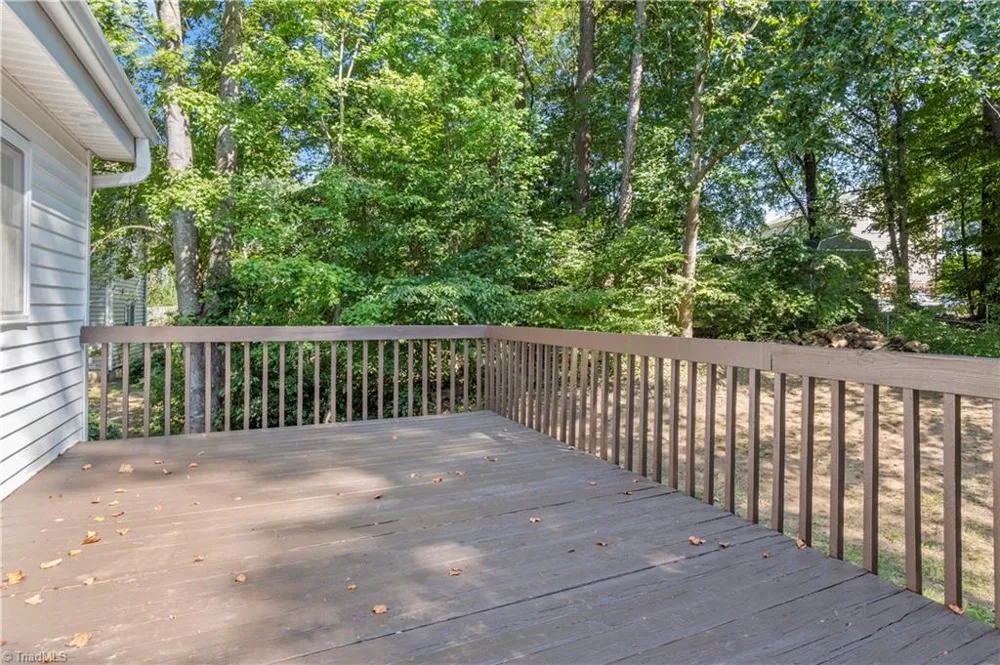2513 Newington Court Clemmons, NC 27012
