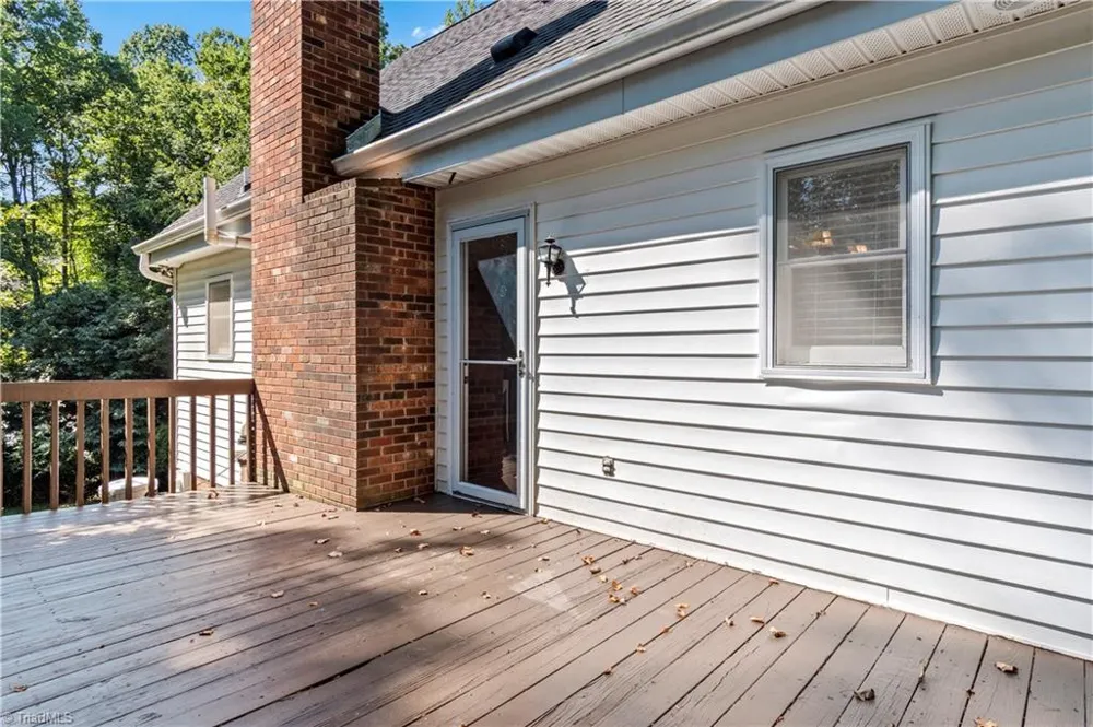 2513 Newington Court Clemmons, NC 27012
