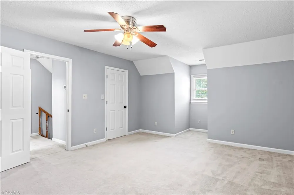 2513 Newington Court Clemmons, NC 27012