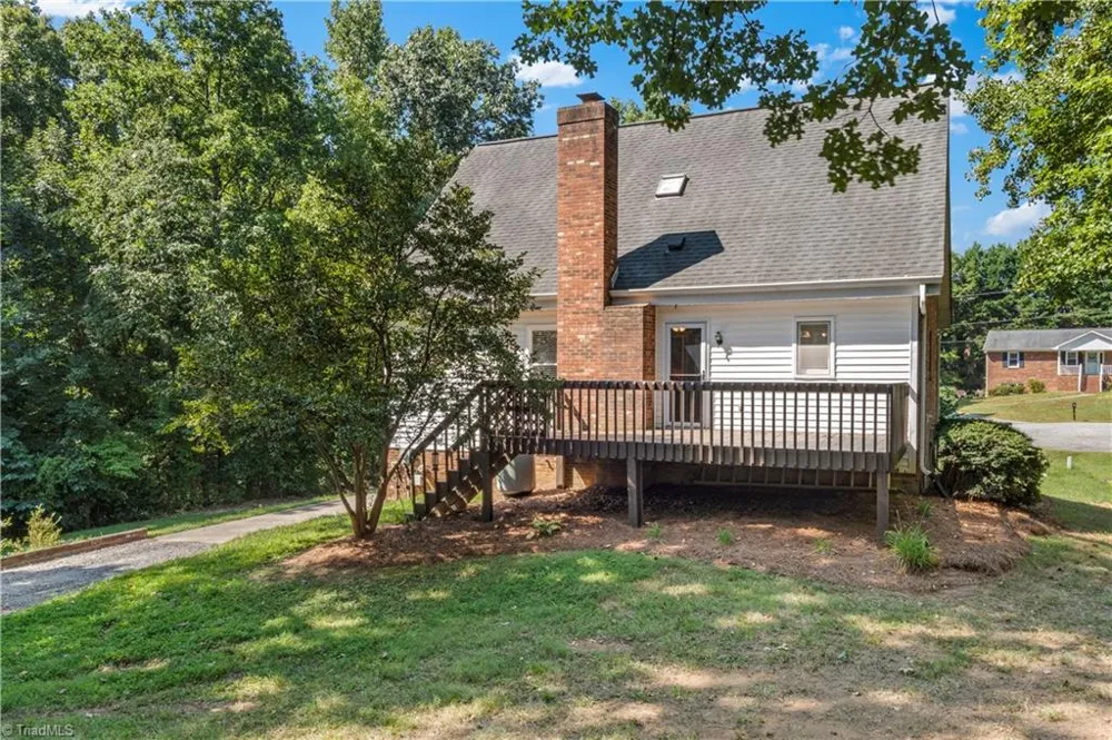 2513 Newington Court Clemmons, NC 27012