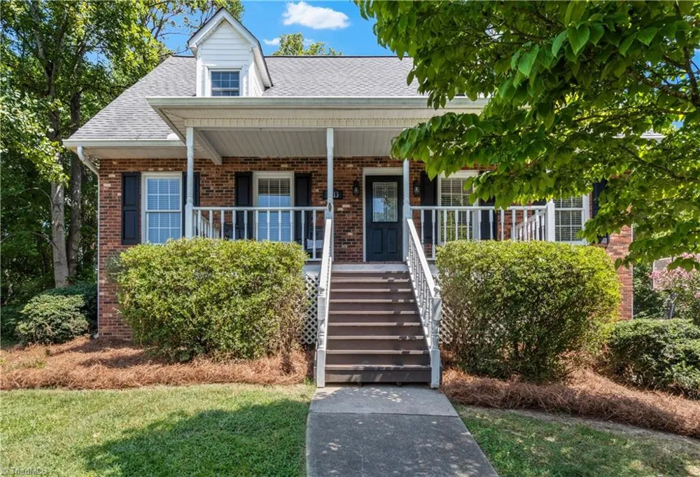 2513 Newington Court Clemmons, NC 27012