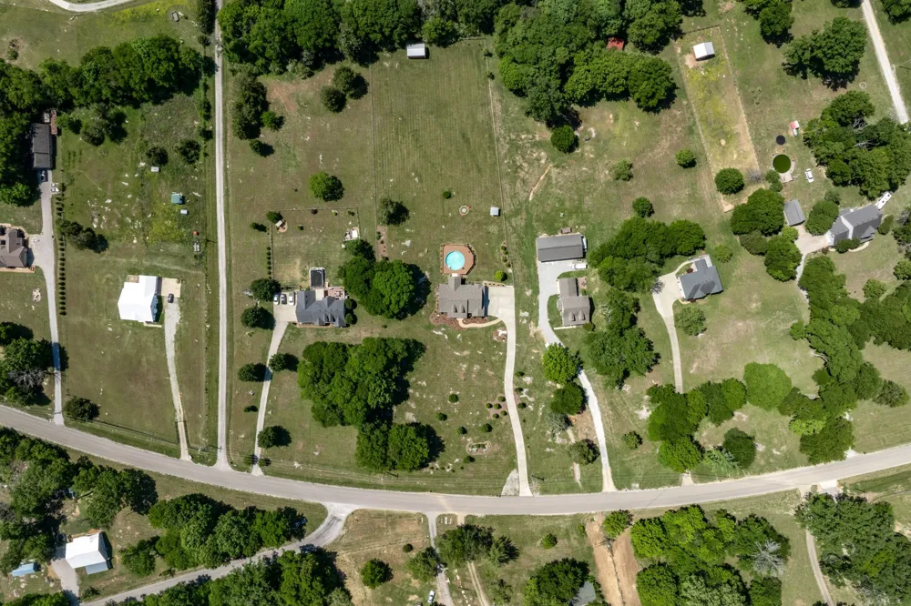 1412 Iron Bridge Rd Columbia, TN 38401