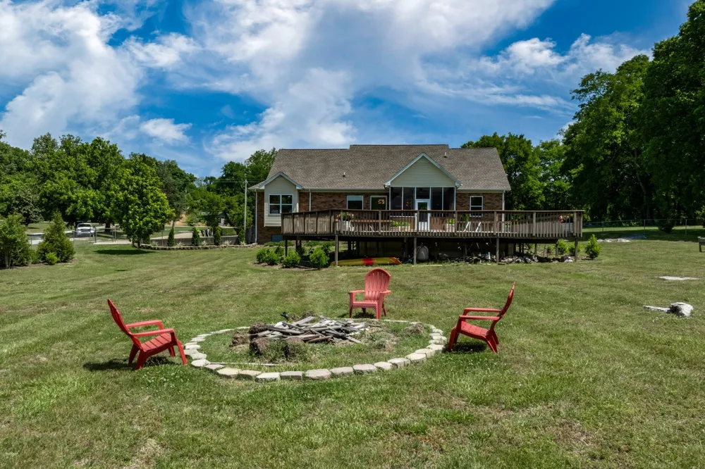 1412 Iron Bridge Rd Columbia, TN 38401