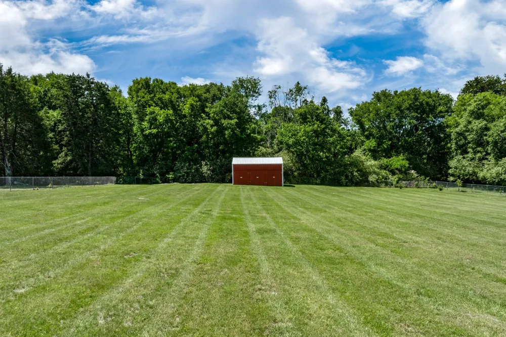 1412 Iron Bridge Rd Columbia, TN 38401