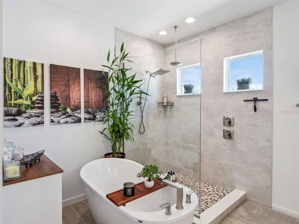 591 VIA BELLA COURT Howey In The Hills, FL 34737