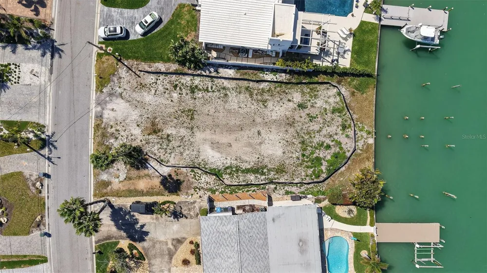 27 DOLPHIN DRIVE Treasure Island, FL 33706