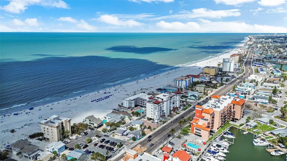 27 DOLPHIN DRIVE Treasure Island, FL 33706