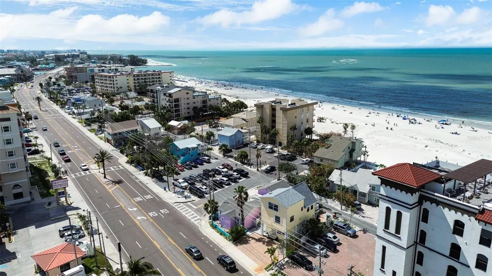 27 DOLPHIN DRIVE Treasure Island, FL 33706