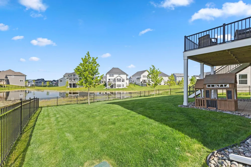 10166 Shadyview Lane Maple Grove, MN 55311