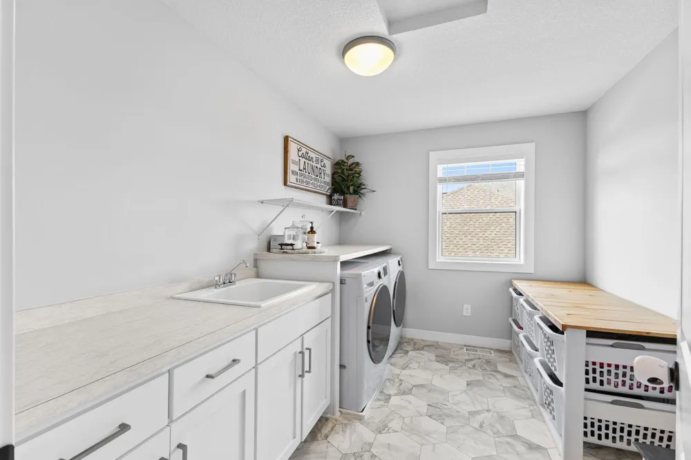 10166 Shadyview Lane Maple Grove, MN 55311