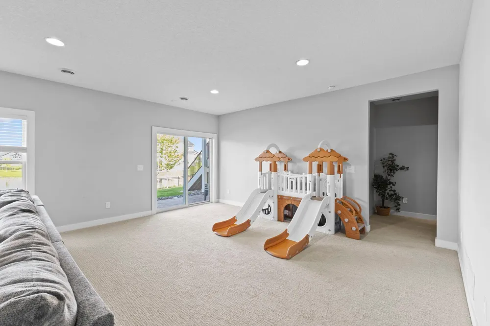 10166 Shadyview Lane Maple Grove, MN 55311