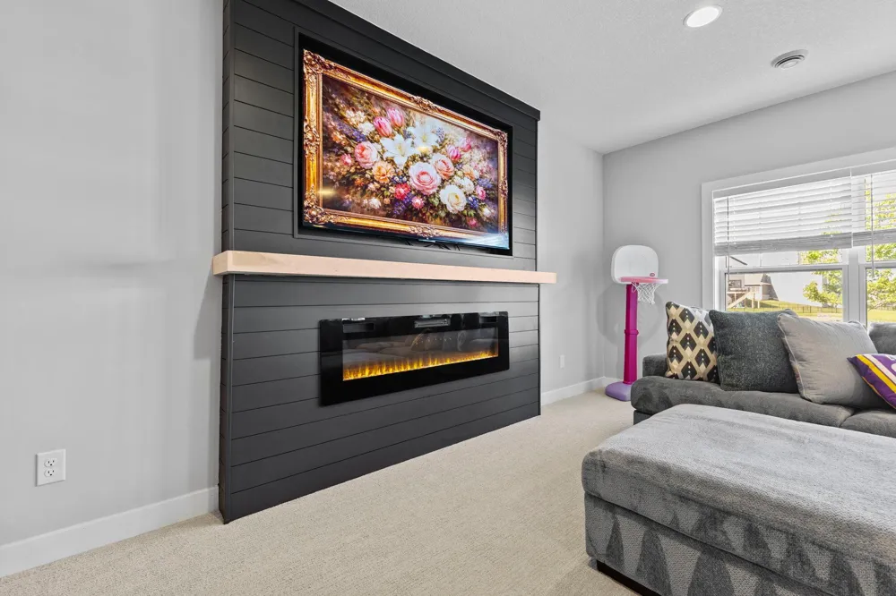 10166 Shadyview Lane Maple Grove, MN 55311
