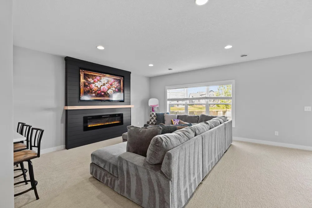 10166 Shadyview Lane Maple Grove, MN 55311